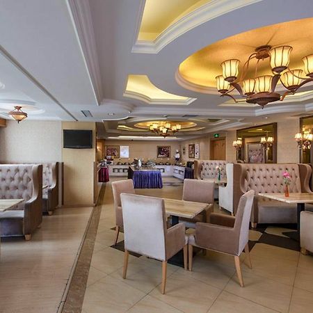 Vienna International Hotel Shenyang Railway Station Bagian luar foto