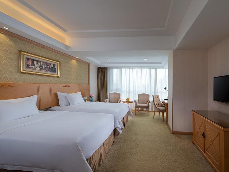 Vienna International Hotel Shenyang Railway Station Bagian luar foto