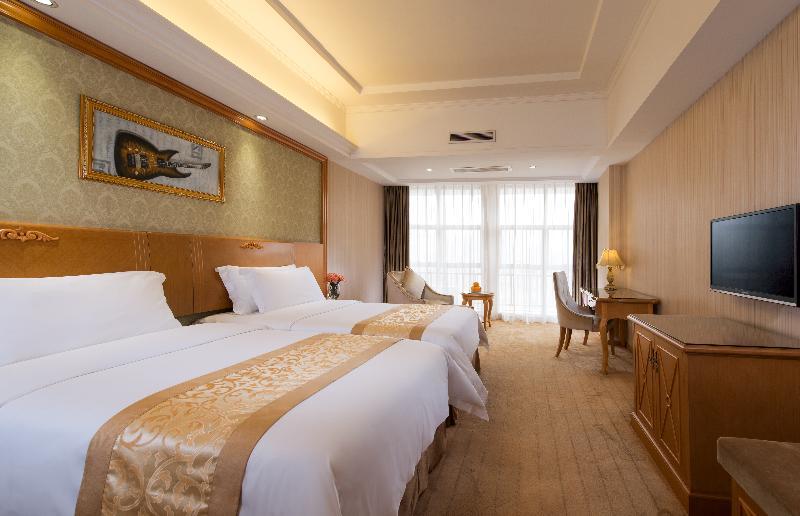 Vienna International Hotel Shenyang Railway Station Bagian luar foto