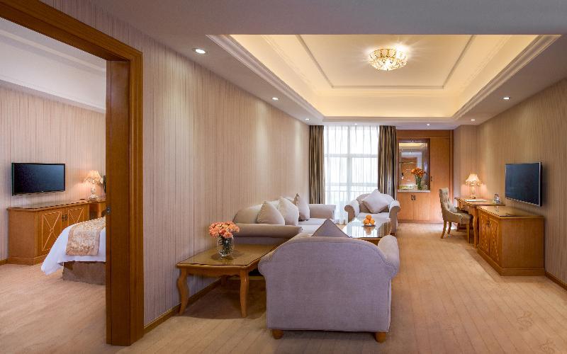 Vienna International Hotel Shenyang Railway Station Bagian luar foto